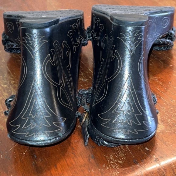 ANTONIO MELANI | Strappy Leather Wedges with Heel Design - Size 6 - Picture 8 of 11